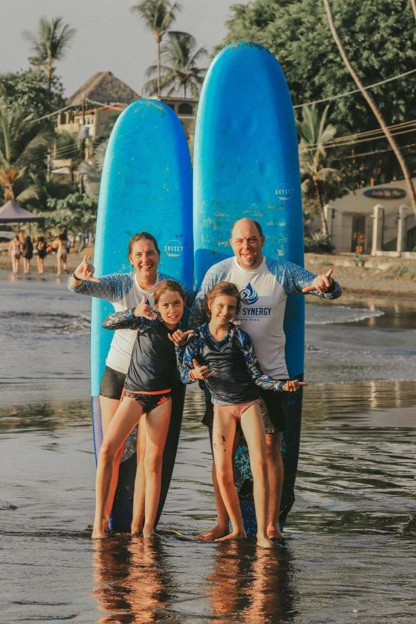 Surf Synergy All-Inclusive Surf Retreat ハコ エクステリア 写真