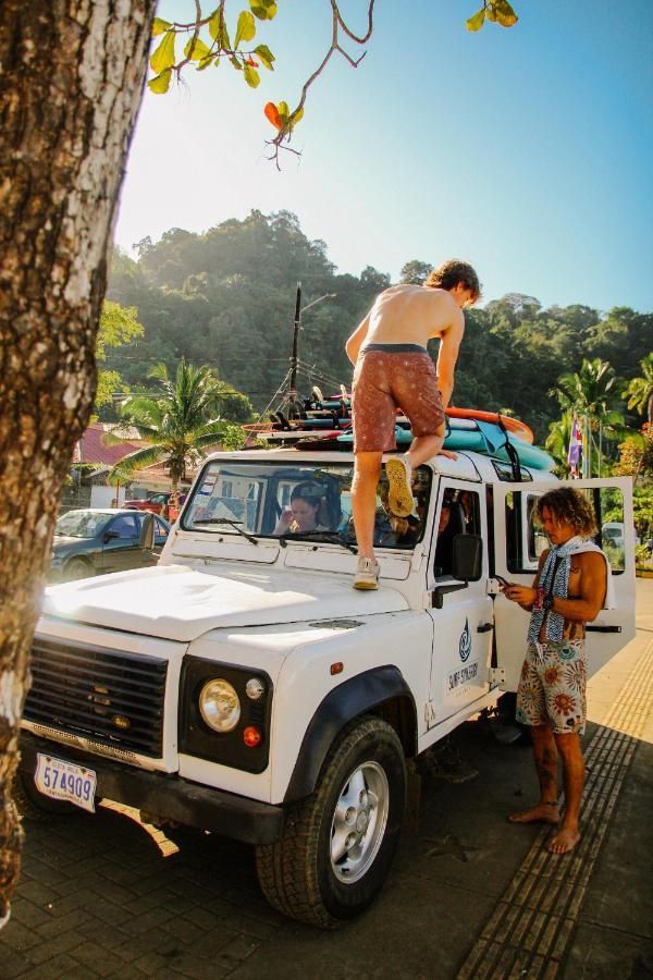 Surf Synergy All-Inclusive Surf Retreat ハコ エクステリア 写真