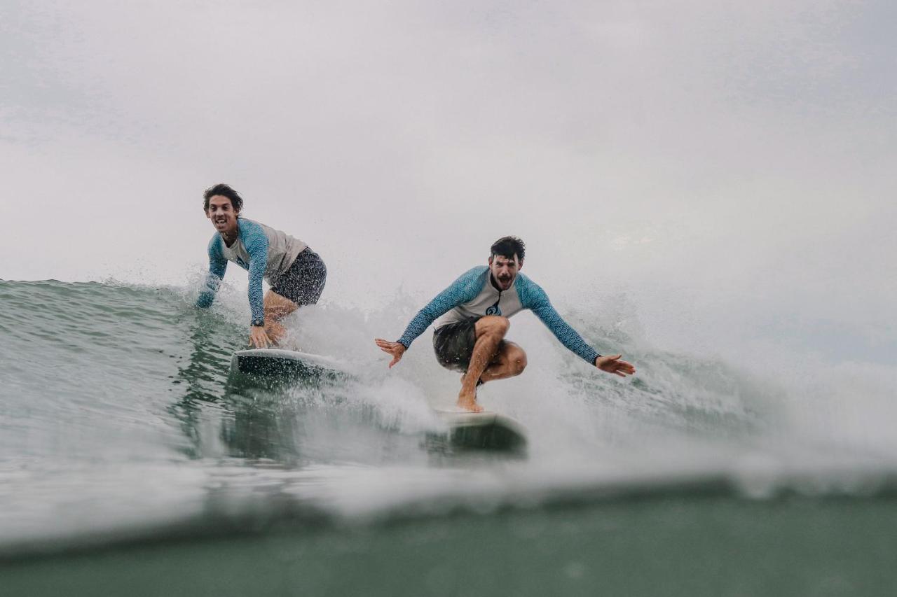 Surf Synergy All-Inclusive Surf Retreat ハコ エクステリア 写真