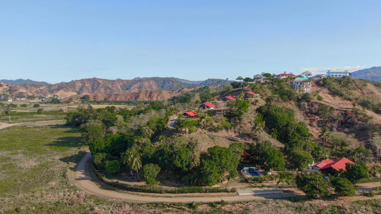 Surf Synergy All-Inclusive Surf Retreat ハコ エクステリア 写真
