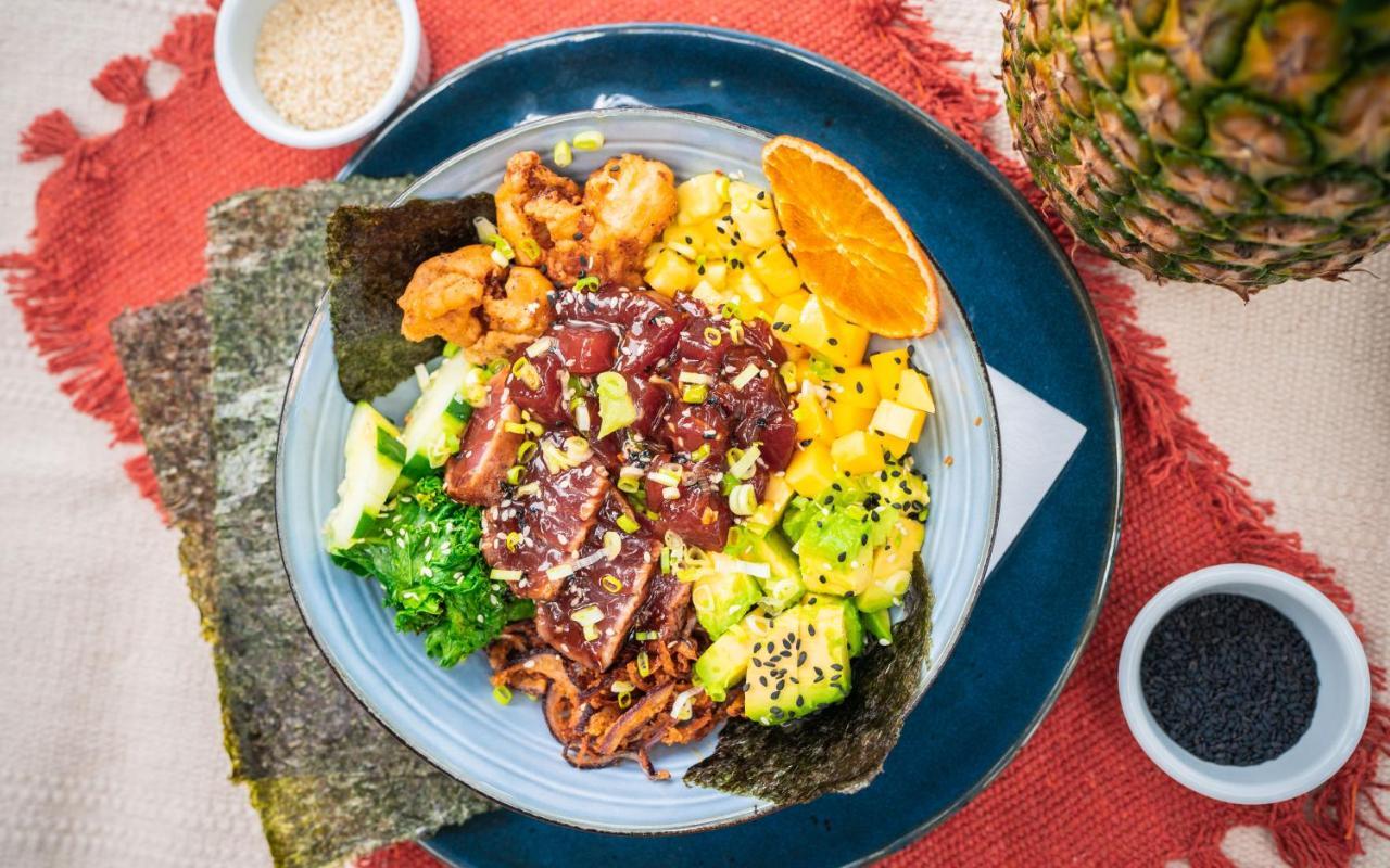 Surf Synergy All-Inclusive Surf Retreat ハコ エクステリア 写真