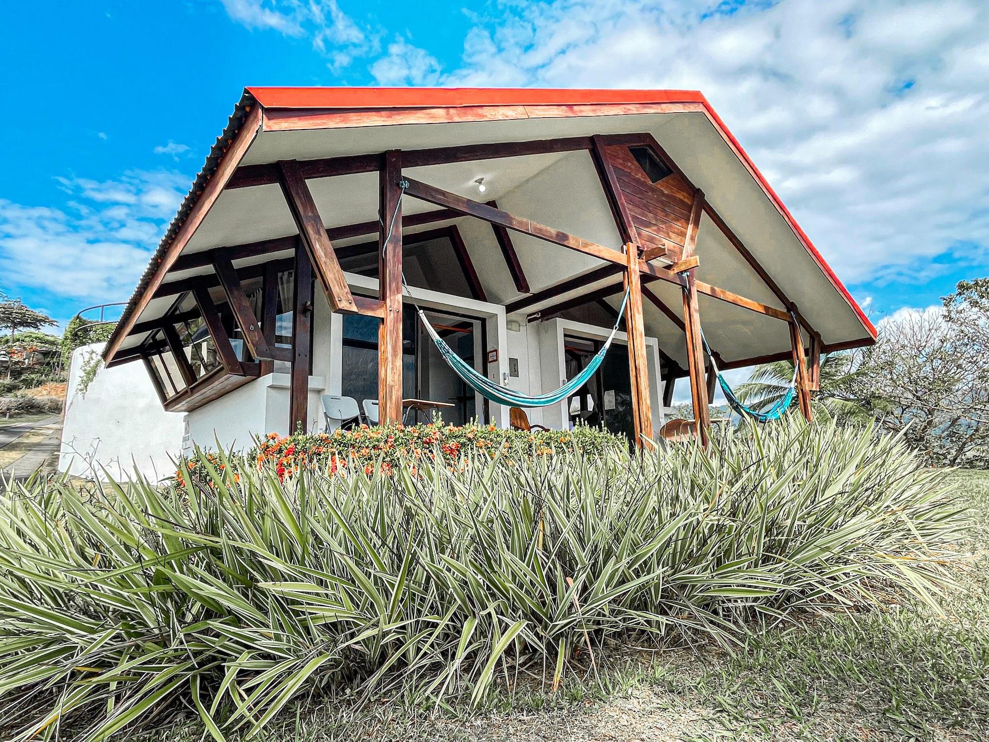 Surf Synergy All-Inclusive Surf Retreat ハコ エクステリア 写真
