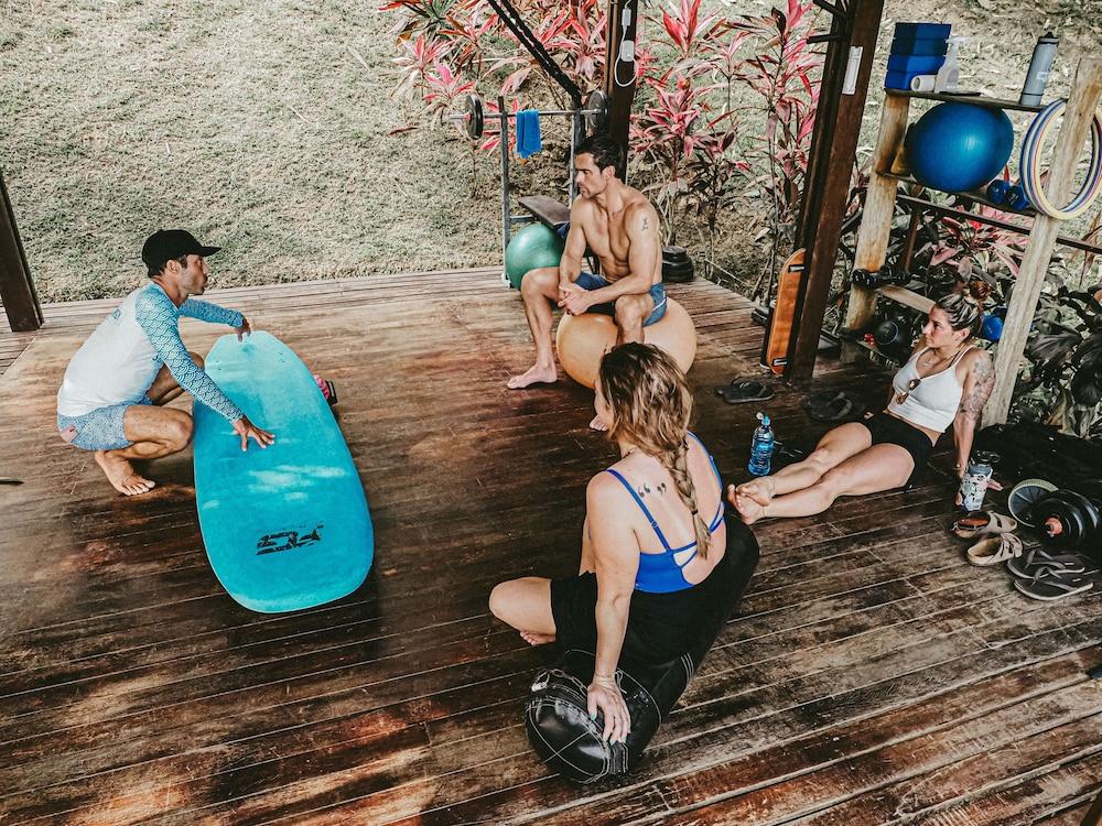 Surf Synergy All-Inclusive Surf Retreat ハコ エクステリア 写真