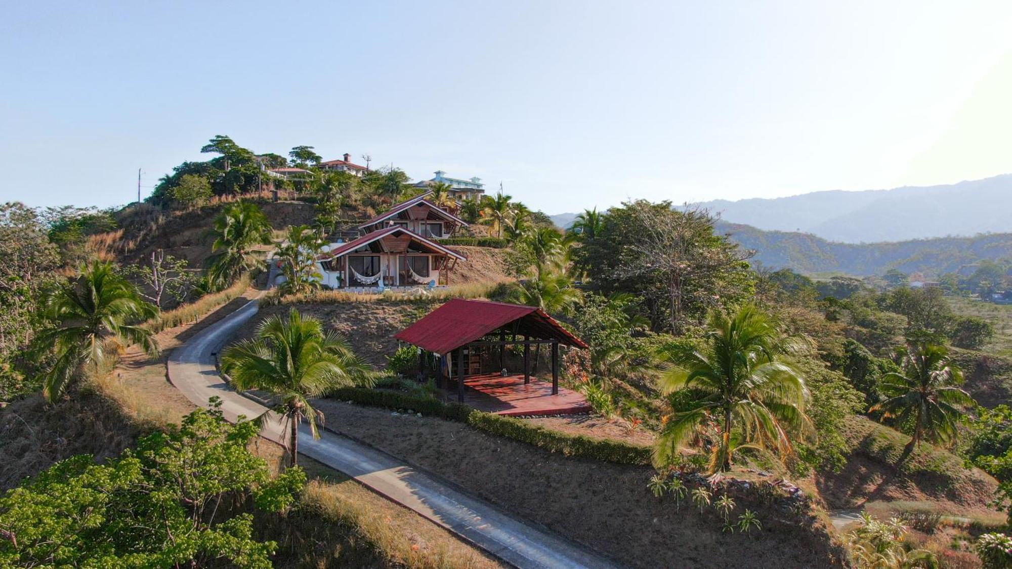 Surf Synergy All-Inclusive Surf Retreat ハコ エクステリア 写真
