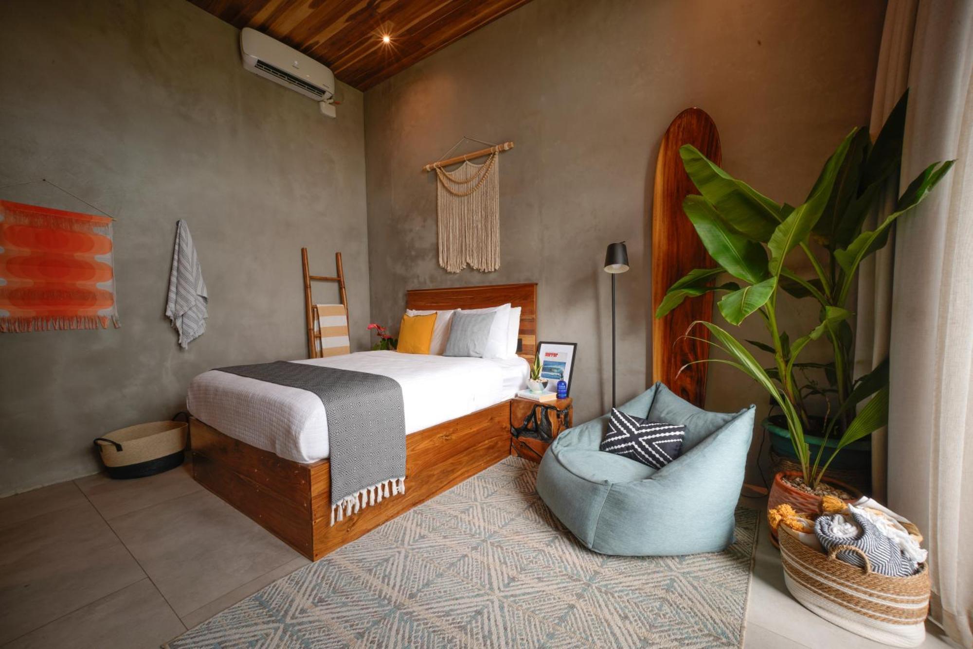 Surf Synergy All-Inclusive Surf Retreat ハコ エクステリア 写真