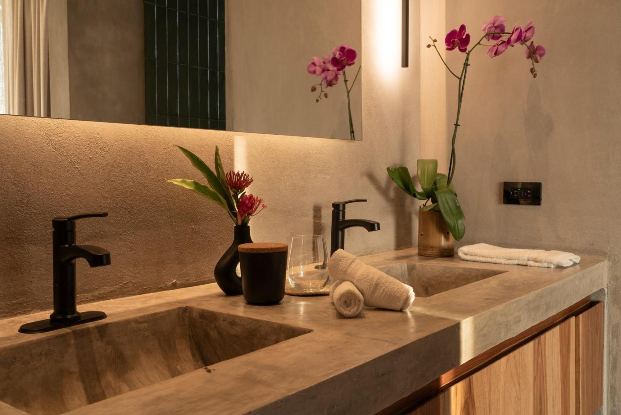 Surf Synergy All-Inclusive Surf Retreat ハコ エクステリア 写真