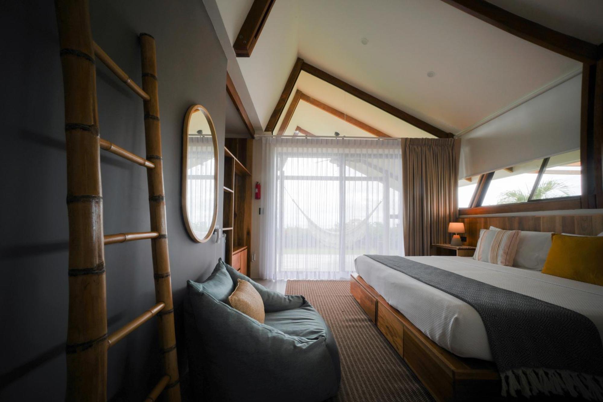 Surf Synergy All-Inclusive Surf Retreat ハコ エクステリア 写真